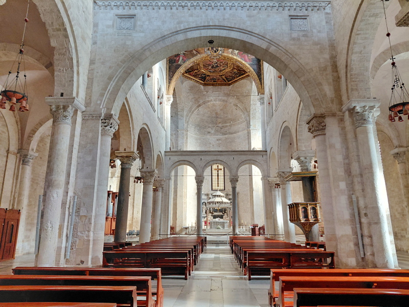 The interior of the Basilica of Saint Nicholas (Basilica di San Nicola) in Bari, Italy 2